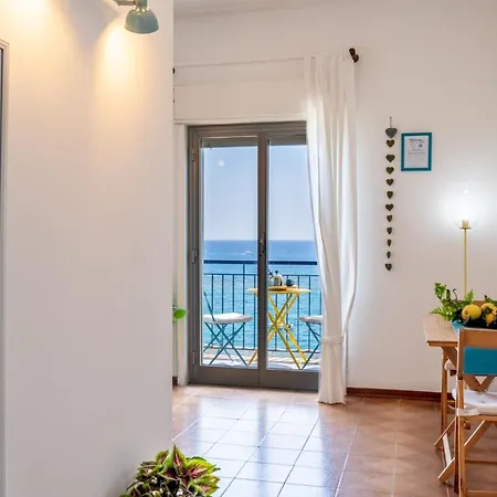 Mari Sea Apartamento Giardini-Naxos